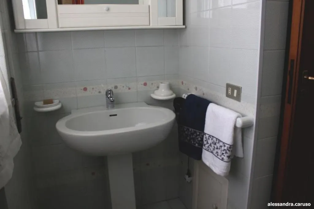 B&B Dietro Il Politeama Palermo Bed & Breakfast