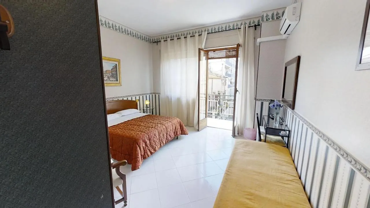 ** Bed & Breakfast B&B Dietro Il Politeama Palermo Italia